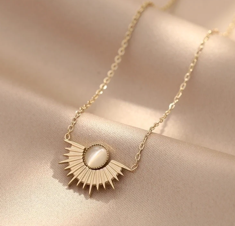 Sol necklace